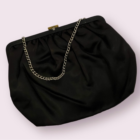 VINTAGE BLACK SILK PLEATED EVENING HANDBAG / CLUTCH GOLD CHAIN HANDLE - Picture 1 of 4